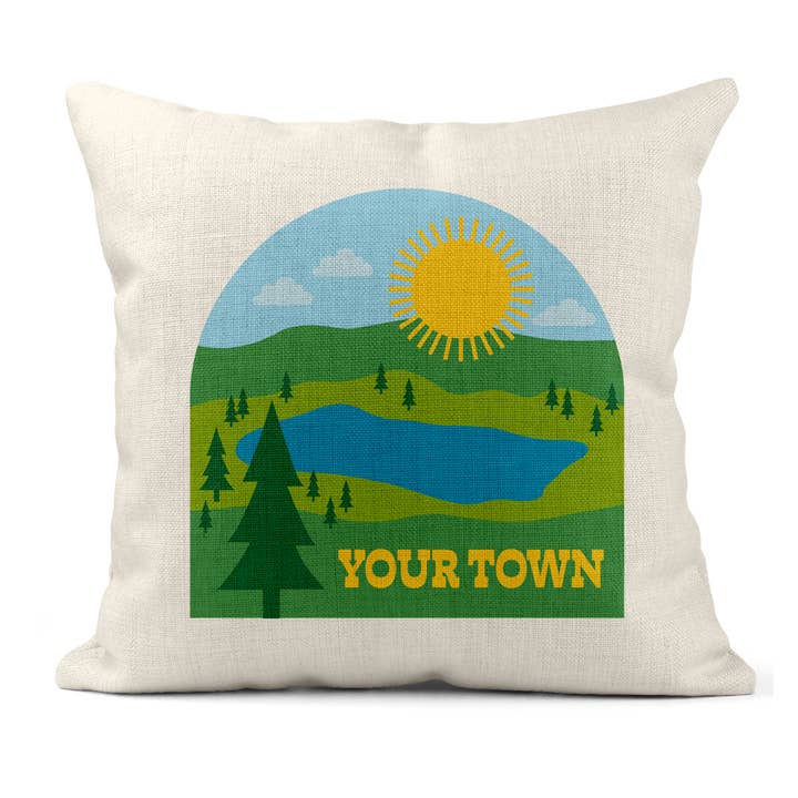 Coussin Carré Personnalisé pour la Ville - Vue sur le Lac avec nom personnalisé pour la vente par Rock Scissor Paper