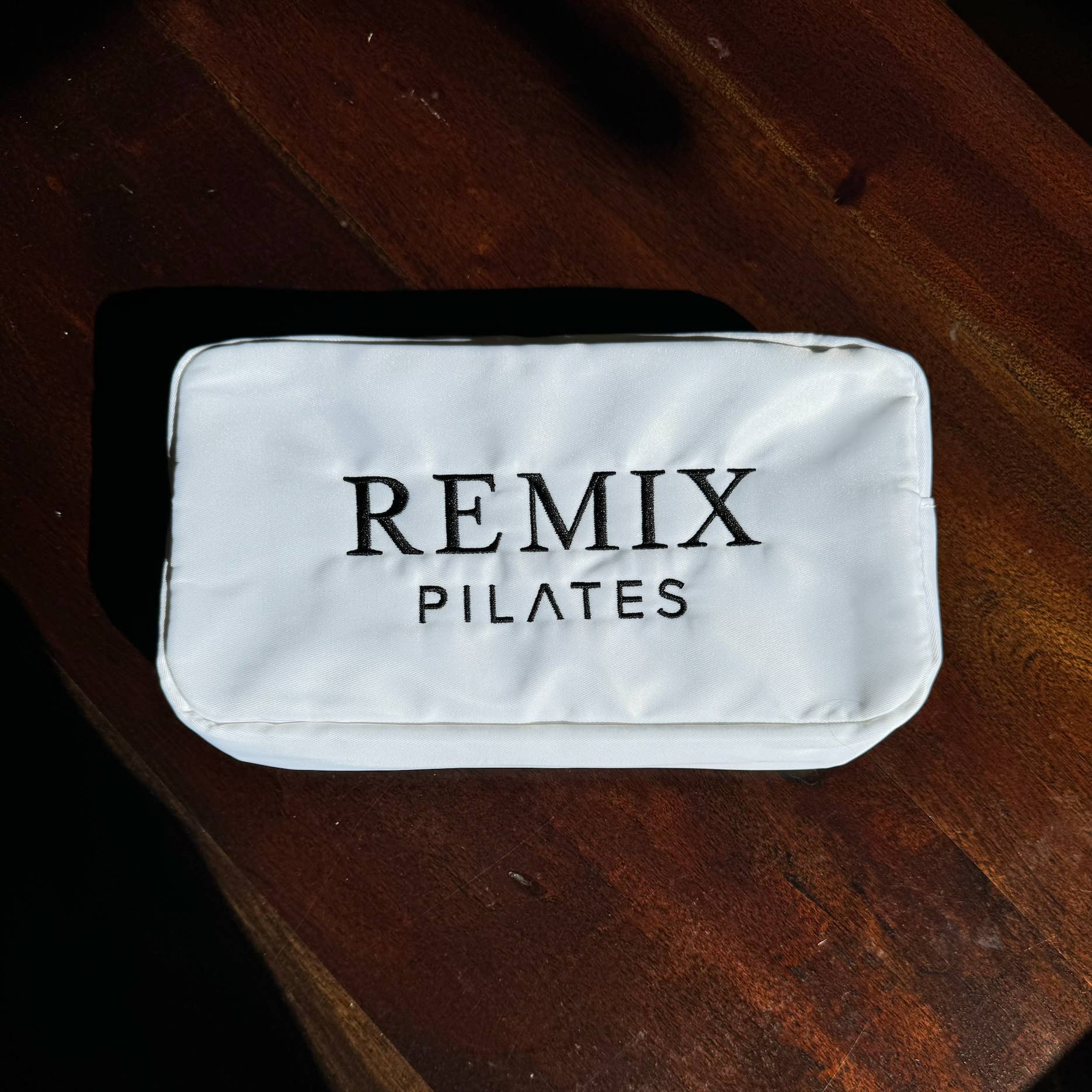 The Key Collective - Wholesale Pouch - Women's - Custom Logo | Embroidered zippered bag4