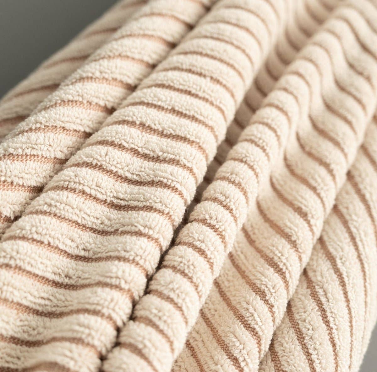 Primitive - Wholesale Badhanddoek - OUTLET - Ovella grote badhanddoek W0112