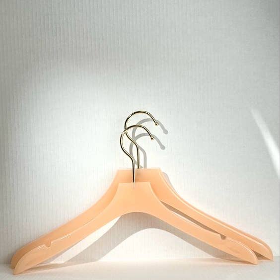 Magi Madeline - Wholesale Clothes Hangers - Luxury Lucite Shirt Hangers - Pink - Pack of 5