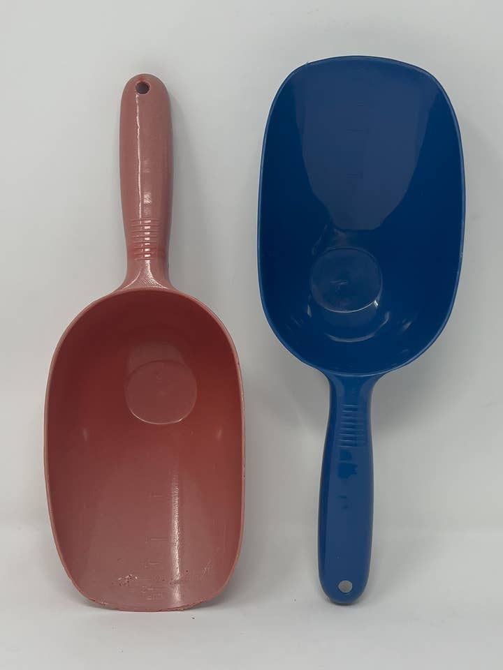 Large Plastic Pet Food Scoop Assorted Colors for wholesale by USA HomeMax