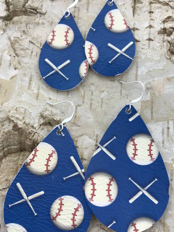 Boucle d'oreille en cuir pour la vente par Cre8tv Qn