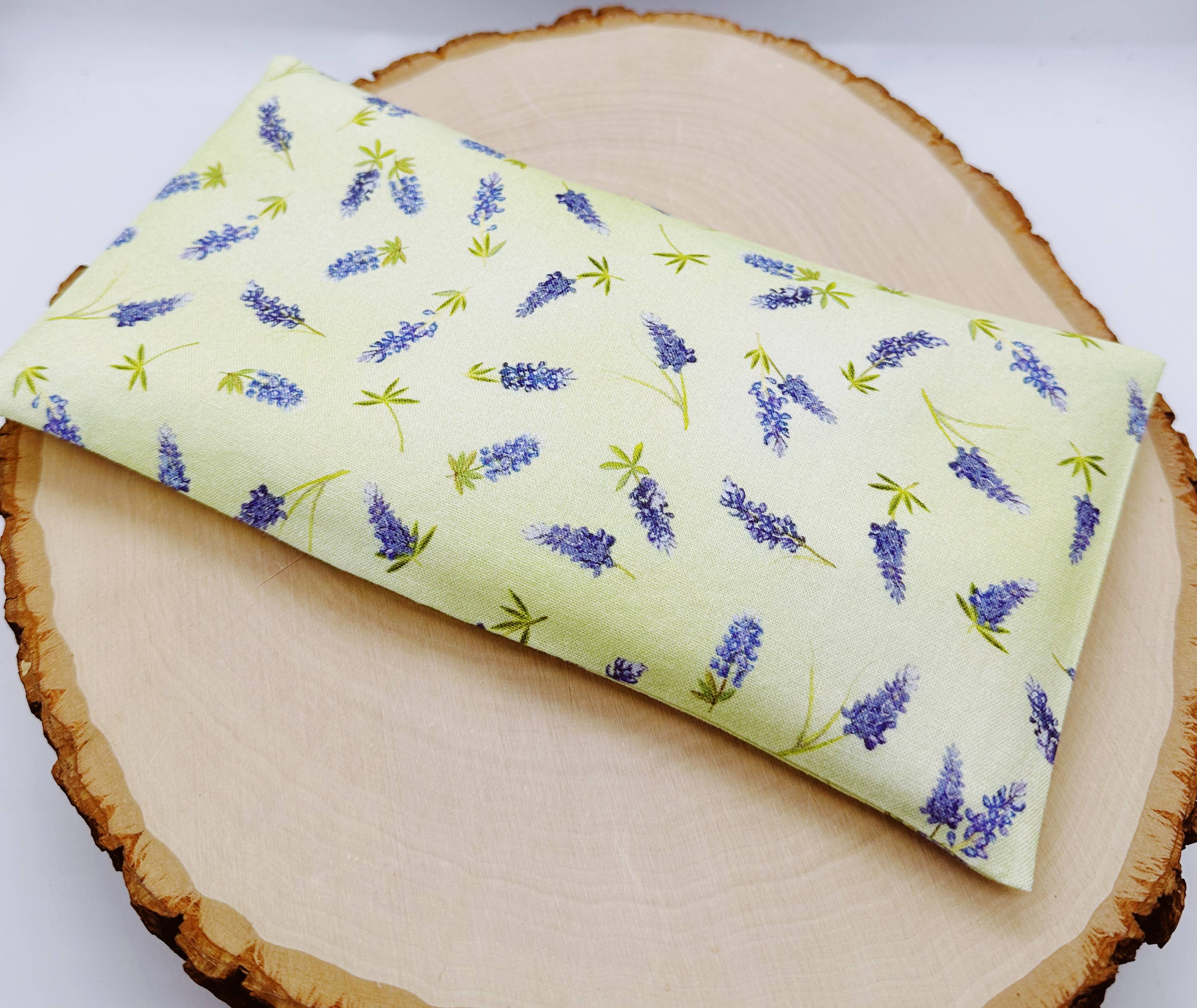 Wellness & Oils – wholesale Spa/therapy pillow – Lavender Eye Pillow with Washable Cover-Green Lavender Field1
