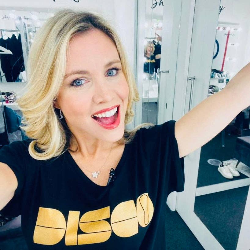 Disko Kids – wholesale Screen printed t-shirt – Women′s – DISCO Tshirt Black & Gold2