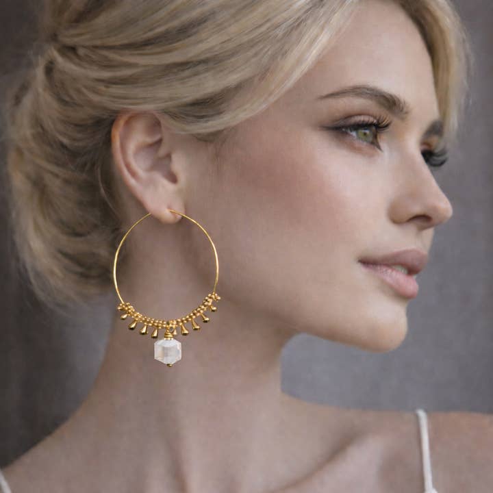 Messing Raksana Creole med bjergkrystal for engroshandel hos Moira Bijoux Creation