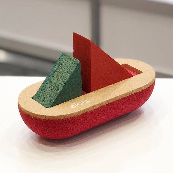 ELOU by Valoris - Wholesale Badspeelgoed - Baby - Kleurrijk zeilboot badspeelgoed van kurk2