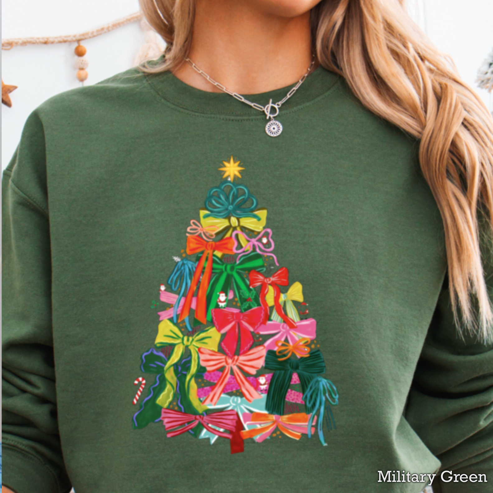 Shoppe SHC - Wholesale Graphic Sweatshirt - Women's - Bow Christmas Tree Christmas Sweatshirt | Gildan 14