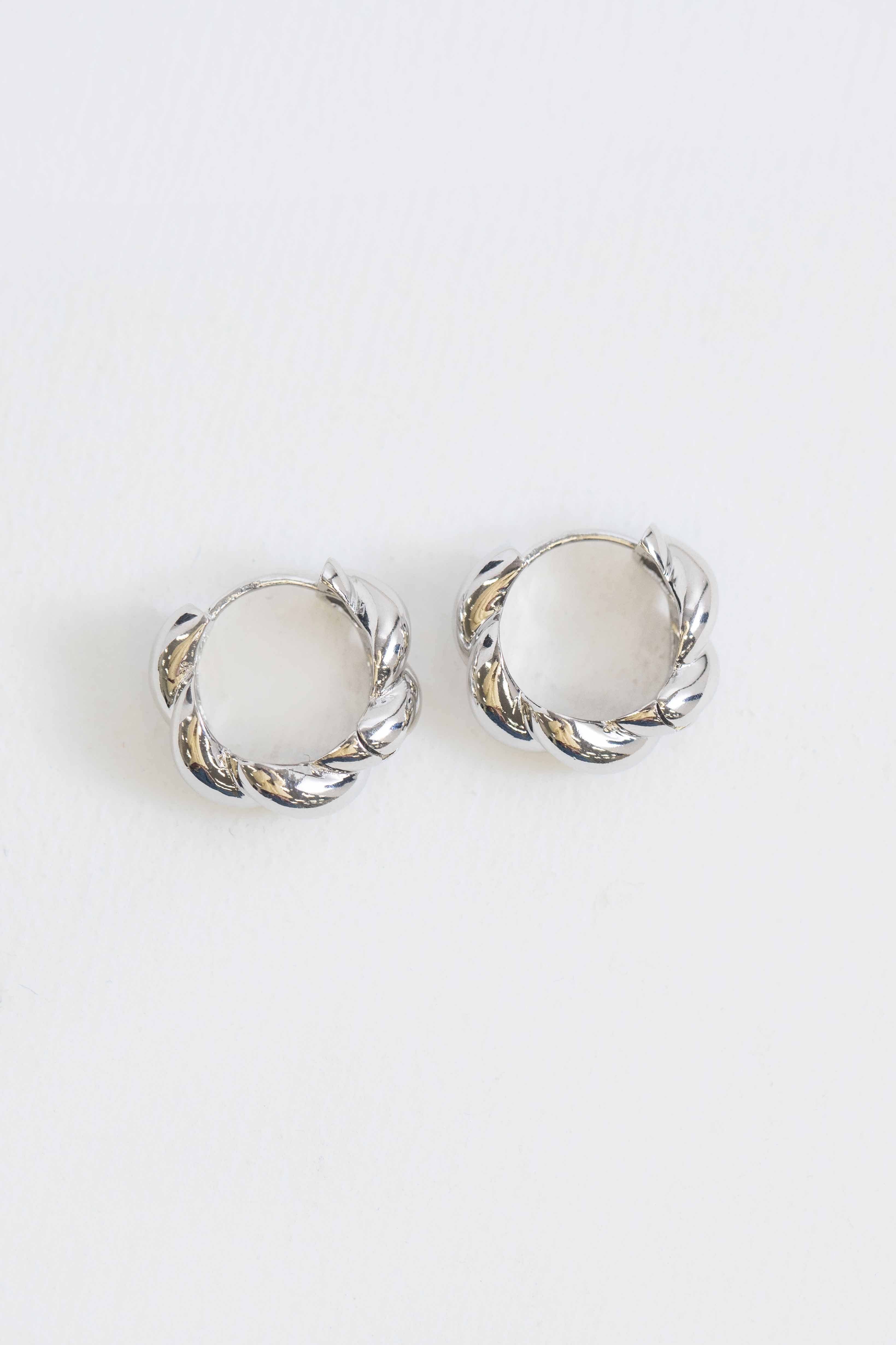 Lovoda - Wholesale Huggie Earrings - Twist Huggie Hoop Earrings | Silver2