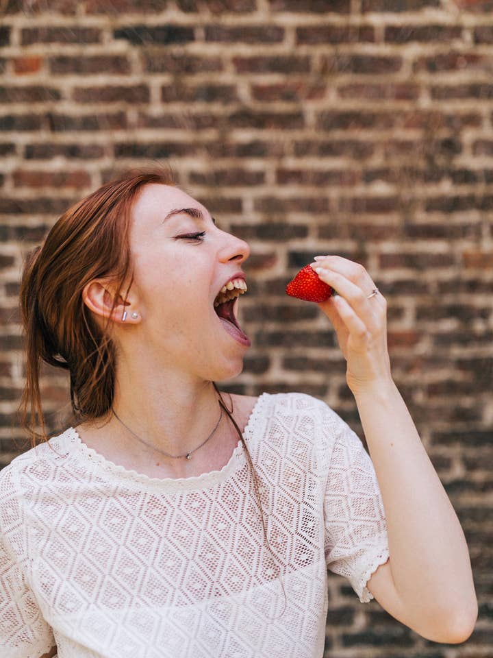 Top Capucine for wholesale by Manice