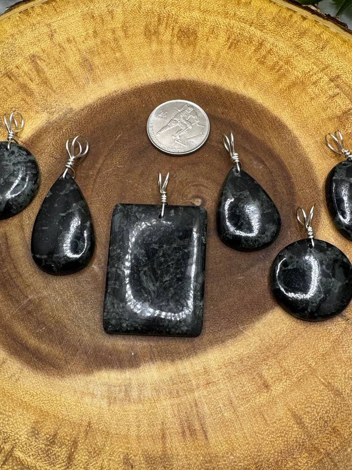 Kambaba Jaspis Hängeberlock för wholesale av Moonbeam Healing