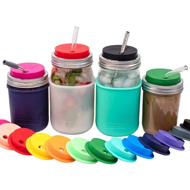 Gobelet avec trou pour paille en silicone et bande en acier inoxydable pour bocaux Mason pour la vente par Mason Jar Lifestyle