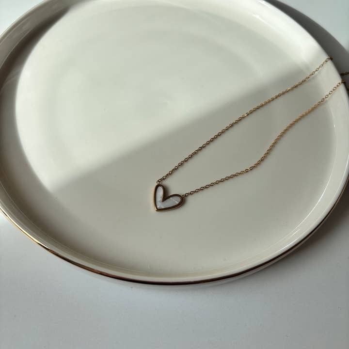 DUESTELLE ITALIA - Wholesale Pendant/Charm Necklace - Heart’s Essence - White Gold Heart Necklace - Waterproof5