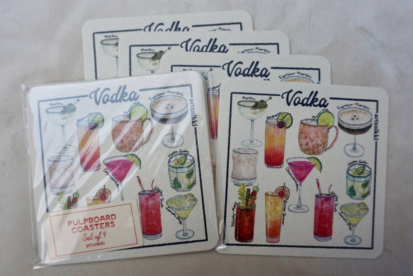 artxnikki - Vendita all'ingrosso Sottobicchiere - Set di 4 sottobicchieri da cocktail Classic Vodka1