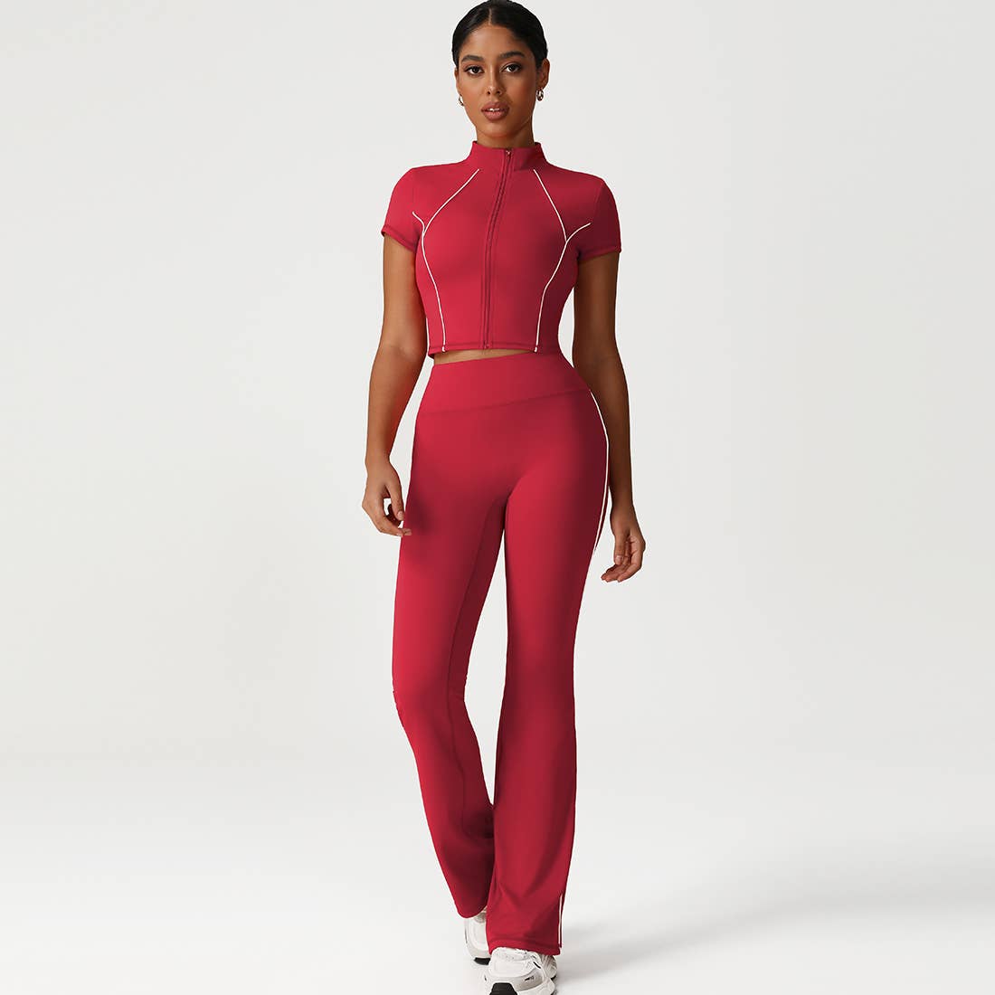 Sodalemon – Engroshandel Activewear-sæt – til kvinder – Sømløst Højtaljet Yogasæt: Jakke + Udsvingede Leggings11