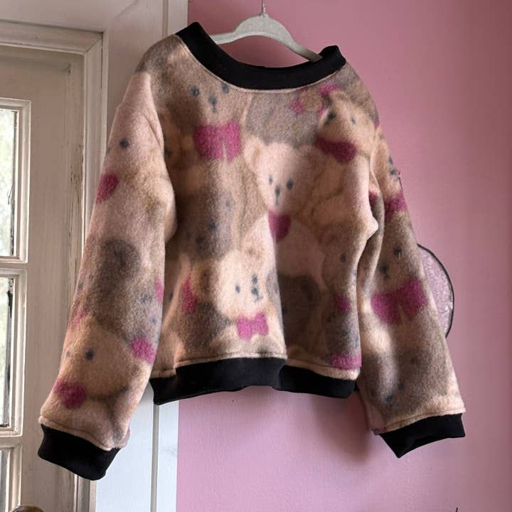 Crewneck Ours en Peluche pour Enfants (2/3) pour la vente par Sunstone Jewels