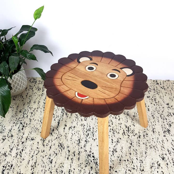 Kids Wooden LION Table + 4 animal stools complete set hand carved Timber Children Furniture. for wholesale by funyards
