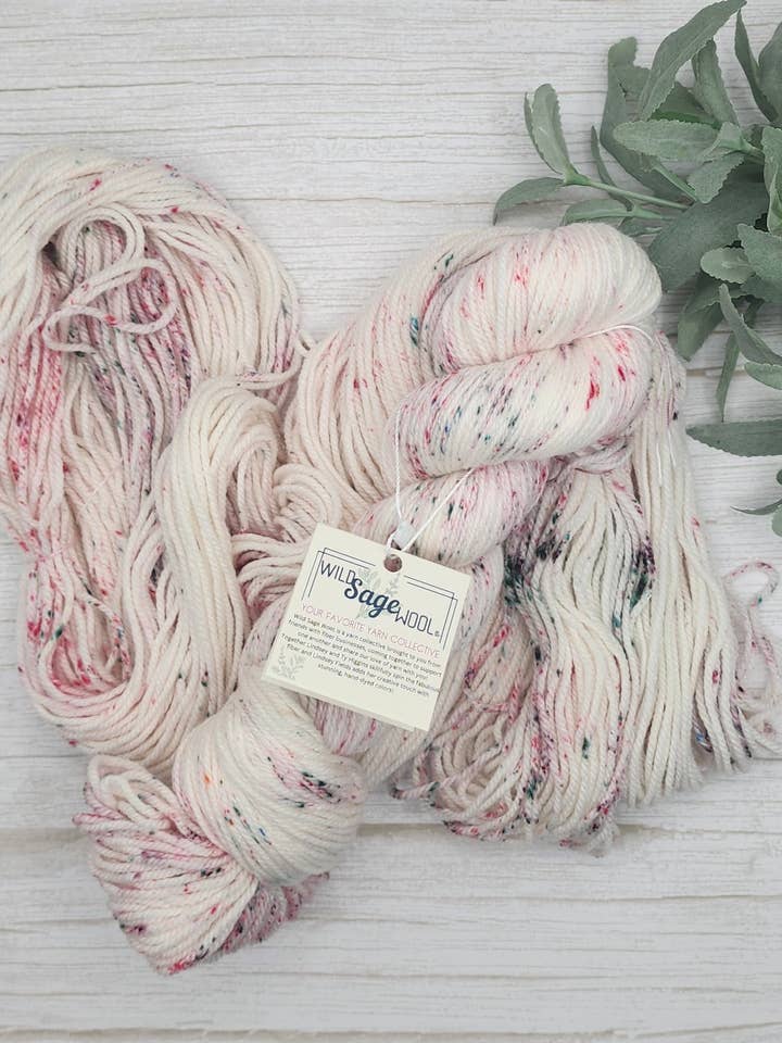 Garden Glow - DK — Teinture sur commande pour la vente par Wild Sage Wool