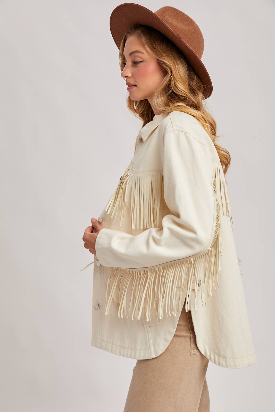 Bluivy - Vendita all'ingrosso Giacca - Donna - Giacca in denim western con frange e bottoni - confezione aperta6