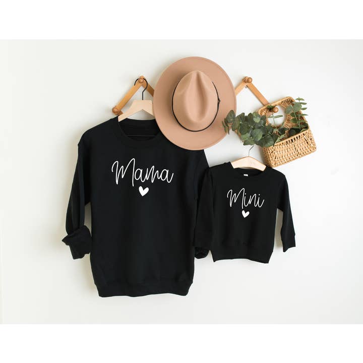 Llum del Sol – wholesale Mommy & me-set – Mama & mini matchande retrohjärtetröjset1