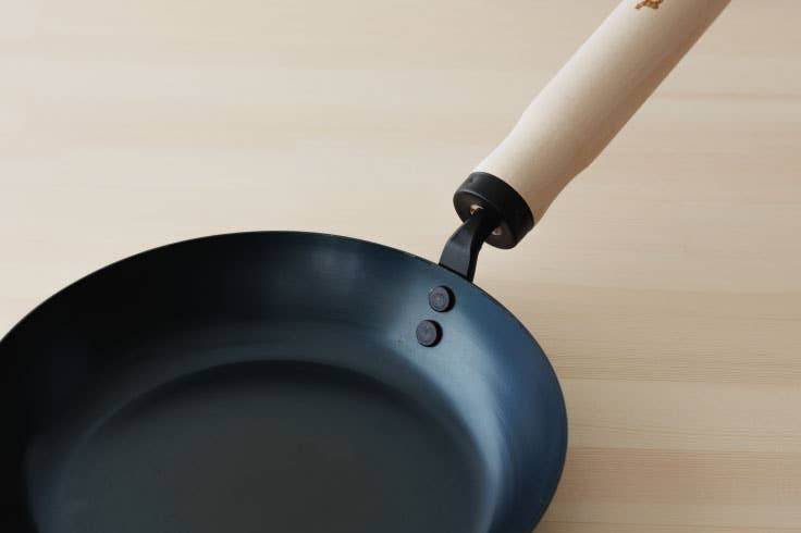 Japacolle — Japan Collections | See Latest News in "About" - Vendita all'ingrosso Stoviglie in ghisa - KAMOSHIKA Padella in ghisa 15