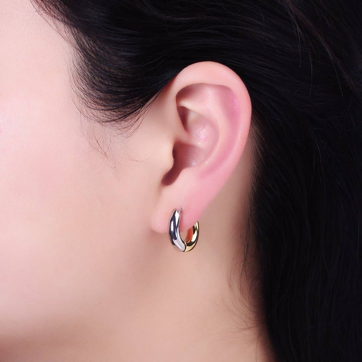 Aim Eternal - Wholesale Huggie Earrings - Mixed Metal 16mm, 20mm Gold & Silver Two Tone Statement Huggie Earrings | AB-572 AB-5731