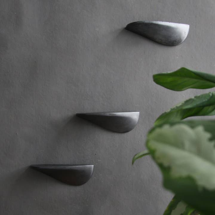 Formpoet - Wholesale Wall Mounted Shelf - Concrete wall shelf small - black7