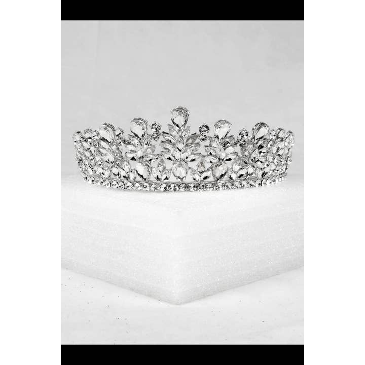 Chicas - Wholesale Tiara - Women's - Metal tiara with jewel rhinestones, one size fits all HT97113
