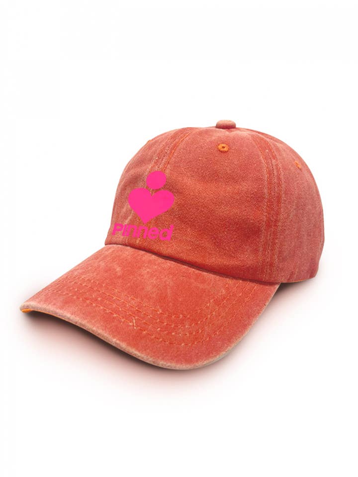 Casquette Cap PinNed en velours rose fluo pour la vente par PINNED by K
