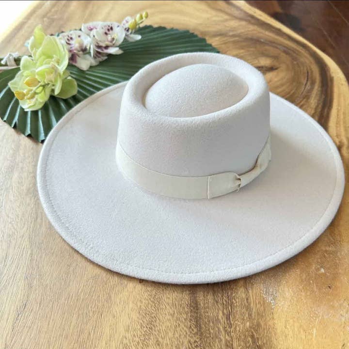 Queens INC - Wholesale Boater Hat - Women's - Wide Brim Boater Hat - Matching Grosgrain Band