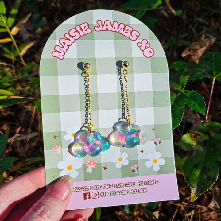 Boucles d'oreilles nuage Dreamglow pour la vente par Maisie James Co