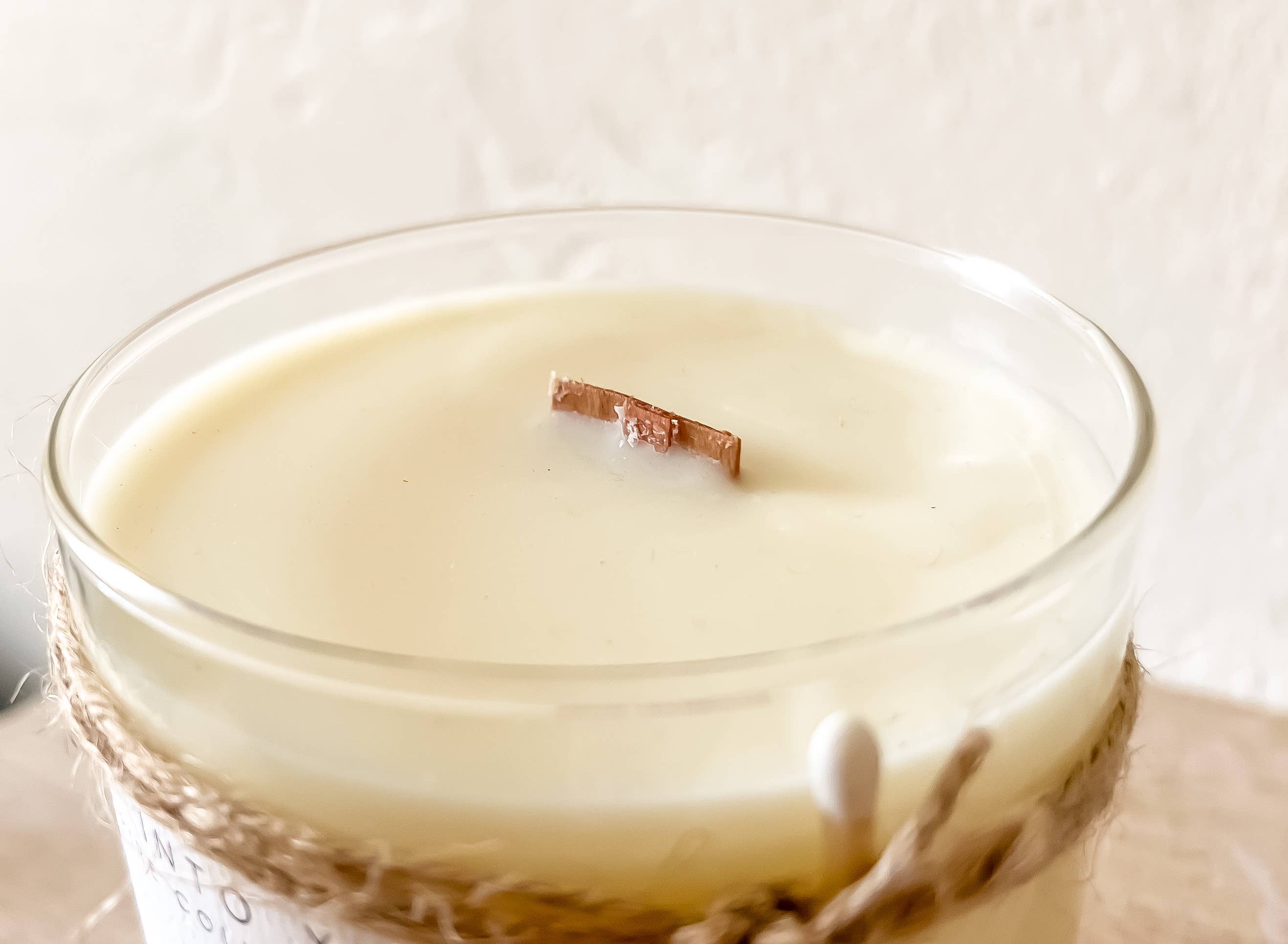 Soy Into You® – Großhandel Kerze im Glas / gefüllte Kerze – Aufmunternde Duftkerze im Glas, 100% Soja, Lavendel und Patschuli2