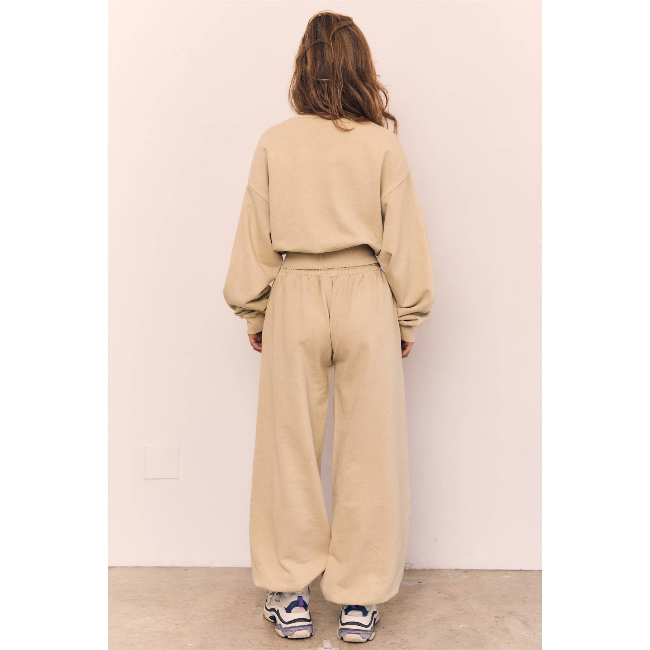 The Blank Lab - Wholesale Sweatshirt - Women's - Acid Wash Cropped Balloon Sweatshirt (AAB700_ACD)3