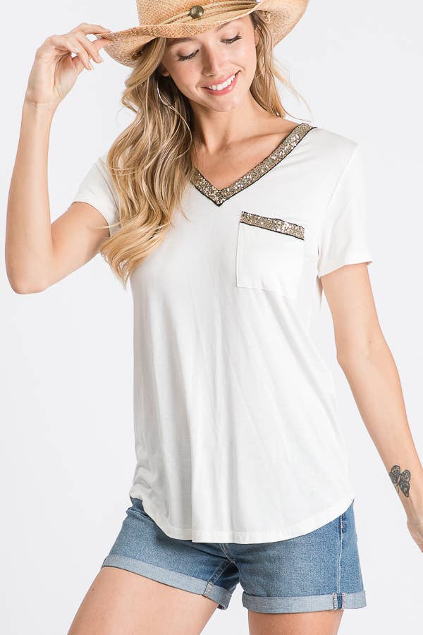 7th Ray - Venta al por mayor Camiseta - Mujer - Top de manga corta con cuello en V sólido, ribete de lentejuelas y bolsillo frontal T316216