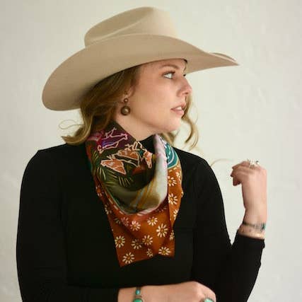 Tirzah Lane Art - Venta al por mayor Bufanda - Mujer - Pañuelo de Seda Occidental de Vaquera Redonda7