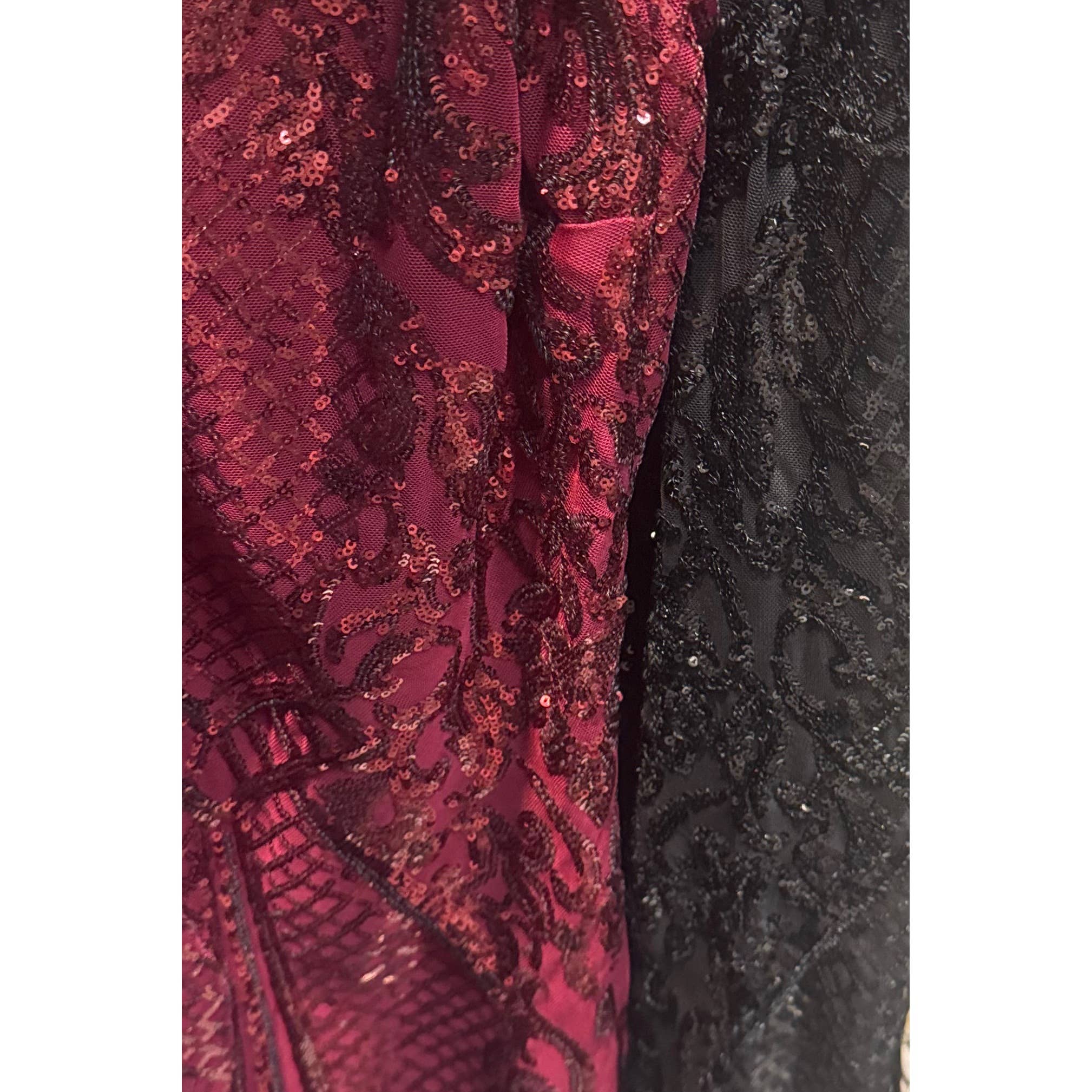 Curve Market - Vente Robe – femme - MINI-ROBE MOULANTE À COL EN V À SEQUINS DE GRANDE TAILLE0