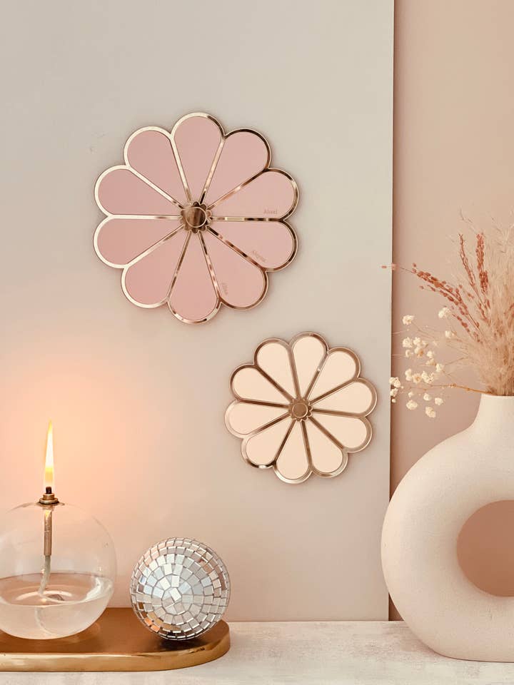 Bijou de mur Fleur en plexiglas - 9 cm de diamètre pour la vente par Print Your Love