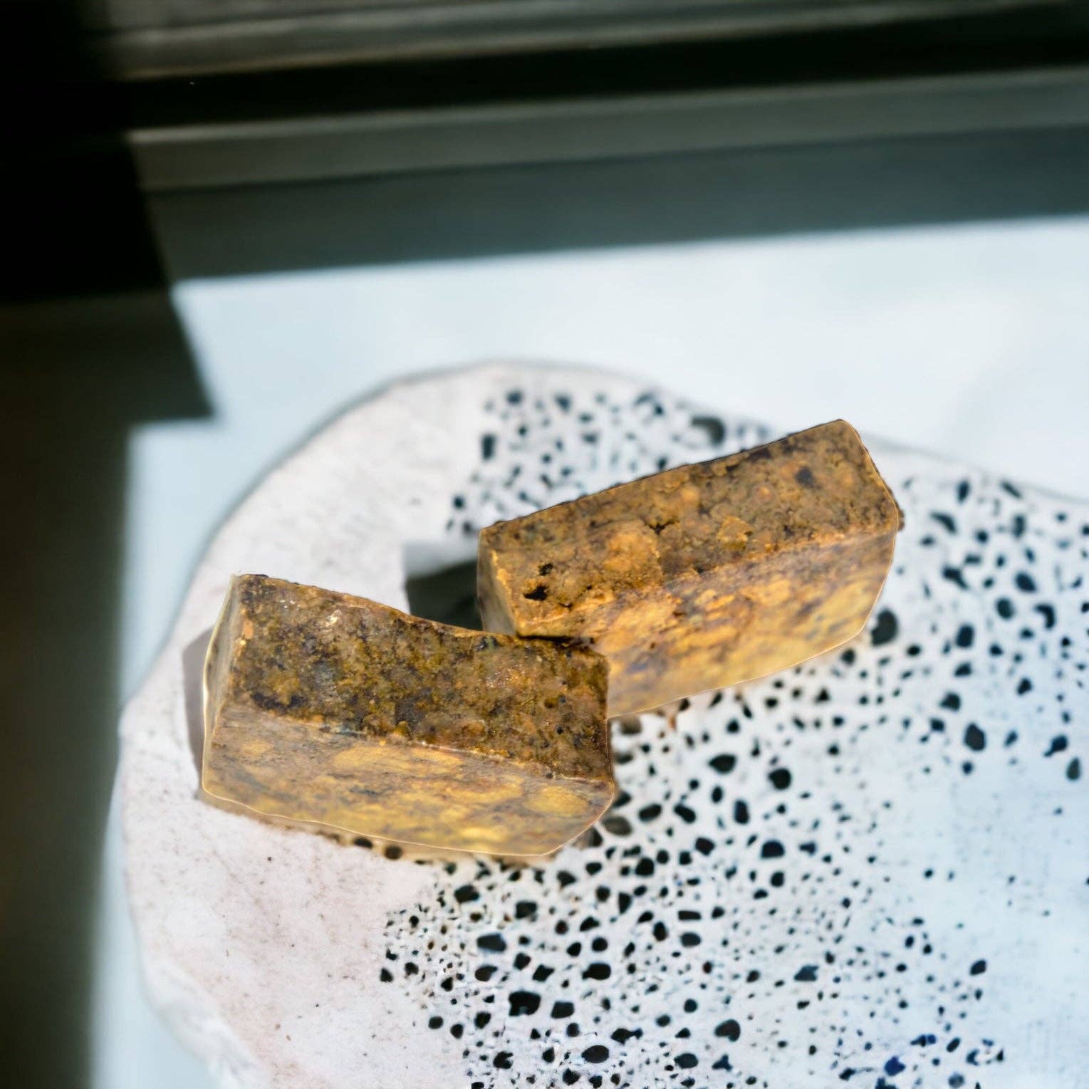 Roses Natural - Wholesale Bar Soap - Raw African Black Soap7