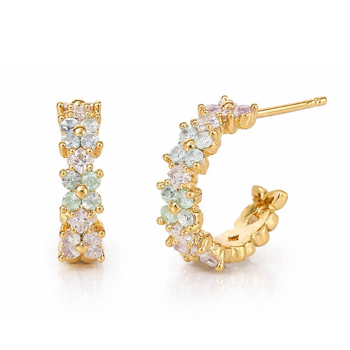 Huggies Fleur Pastel Avec Tige pour la vente par Tai Jewelry