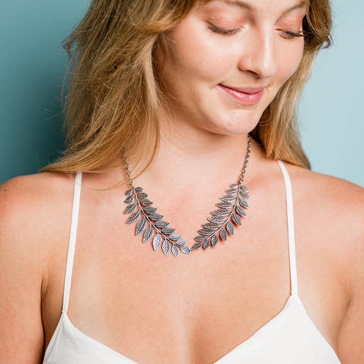 Ornamental Things - Wholesale Choker/Collar - Silver Leafy Collar Necklace