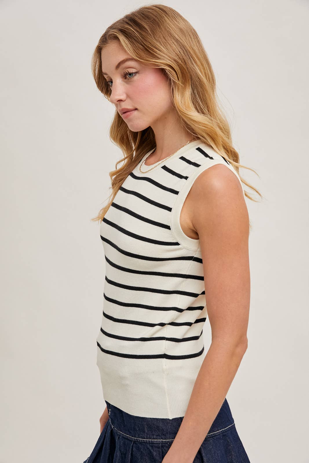 Bluivy - Wholesale Tank Top - Women's - STRIPED MUSCLE KNIT TANK TOP2