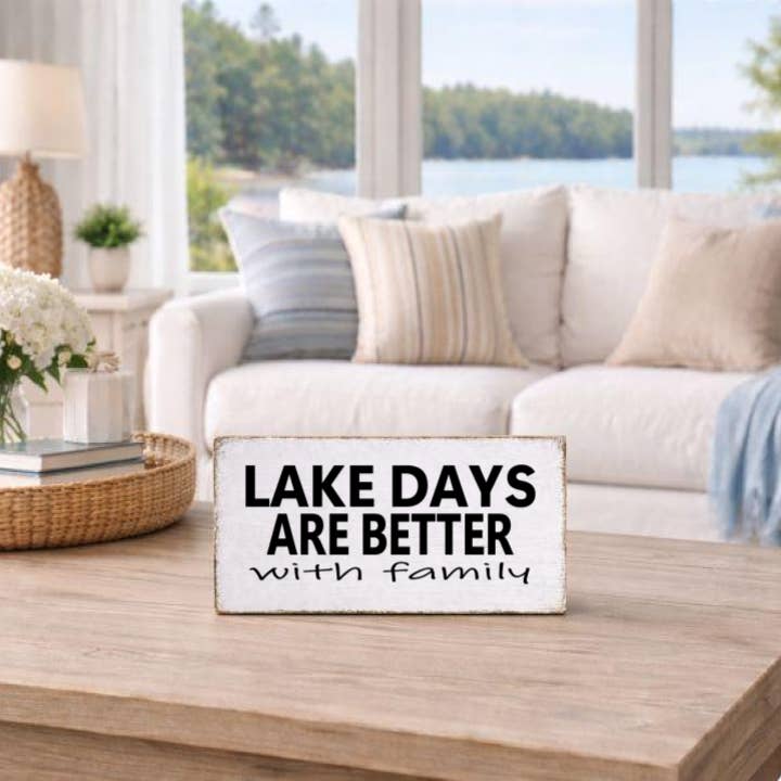 LES JOURS AU LAC SONT MEILLEURS EN FAMILLE pour la vente par Dudley's Cottage & Gifts