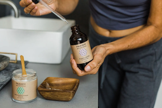 PAAVANI Ayurveda - Venta al por mayor Agua/bruma facial y corporal - Agua floral | Hidratación botánica para piel y ojos5