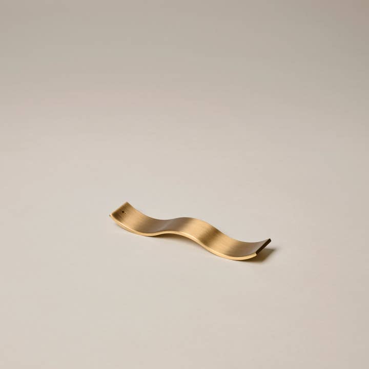 Gentle Habits - Wholesale Incense Holder - Brass Wave Incense Holder