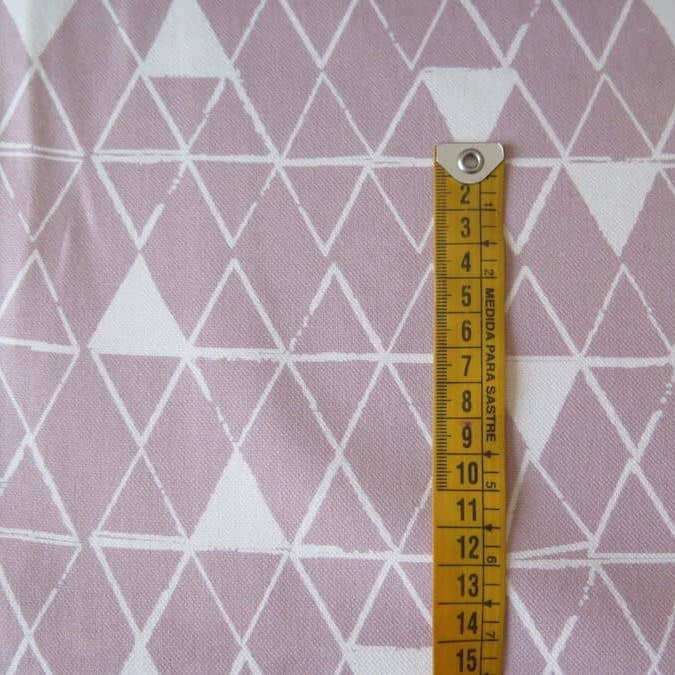 LA CASA DE LA BICI AZUL - Venta al por mayor Tapices/telas - TELA LONETA GEOMÉTRICA ROSA