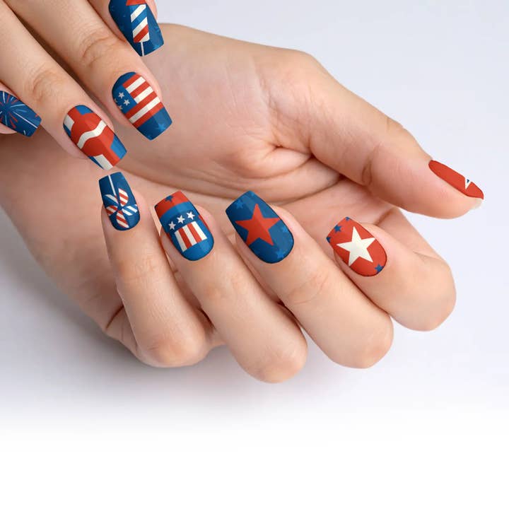 FYNE BODY - Wholesale Press-on/fake nails - Chrome Candy 4th of July Press-On Nails81