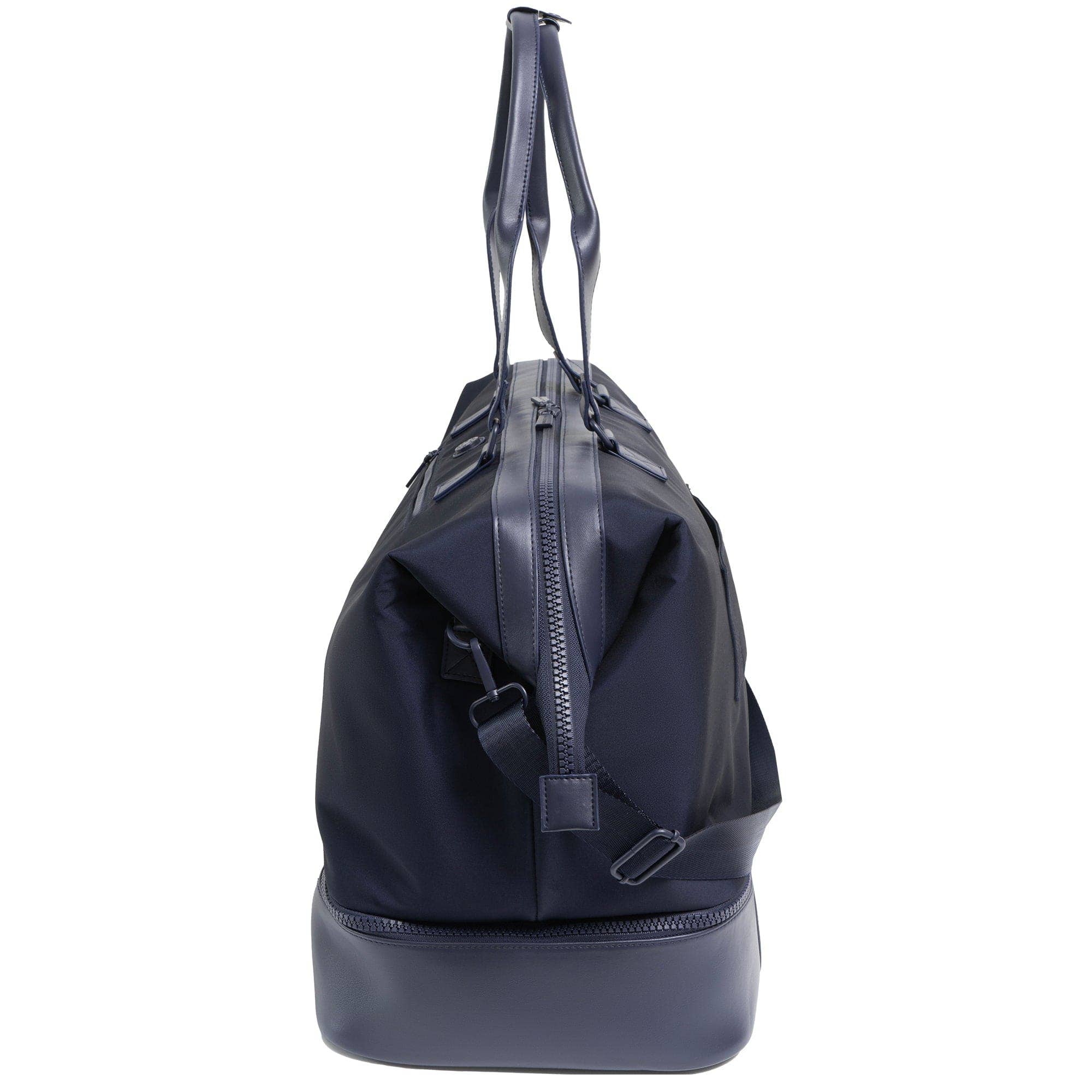 Magid - Wholesale Weekender Bag - Women's - Max Studio Sport Nylon & Faux Leather Drop Bottom Duffel Bag86