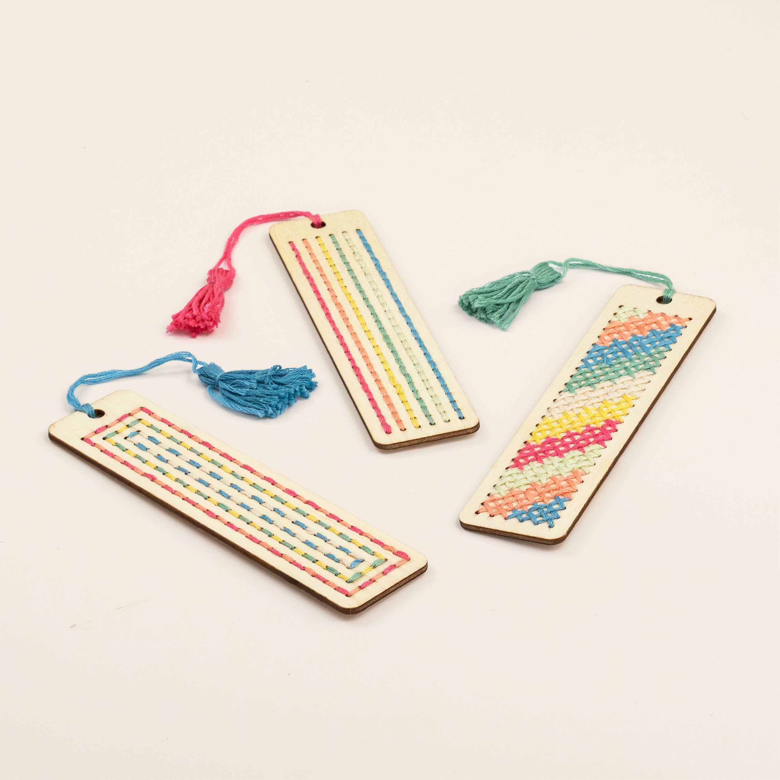 Cotton Twist (USA DUTIES PAID) - Wholesale DIY Craft Kit - Kids - DIY Craft Kit - Kids: Make Your Own Stitched Tassel Bookmark2