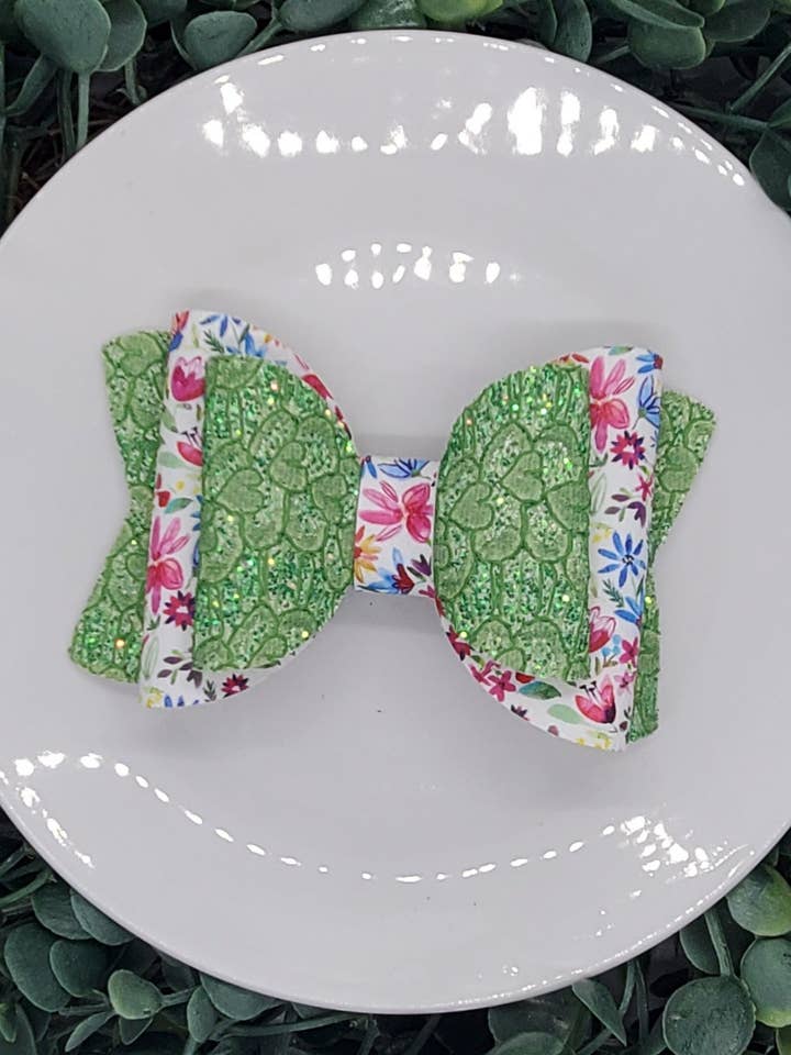 Nœud floral 5" pour la vente par Ashcraft Creations & Designs