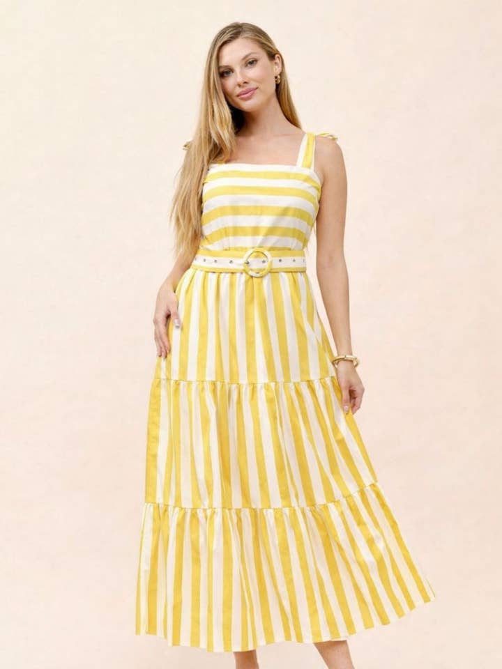 TCS9713- Robe maxi rayée à étages avec ceinture pour la vente par Tea & Cup