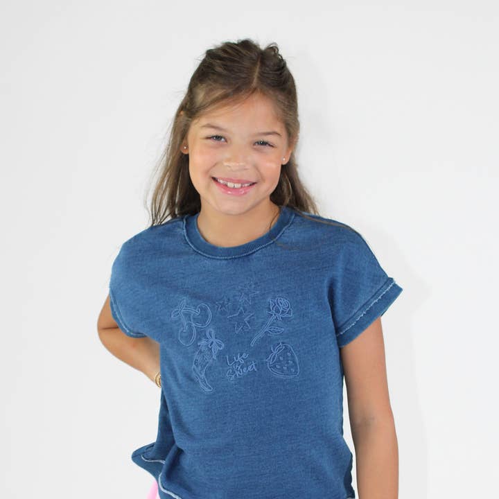 Denim-Ikonen Stickerei-Top mit gekreuztem Rücken für Mädchen im Tween-Alter für den Großhandel von Paper Flower